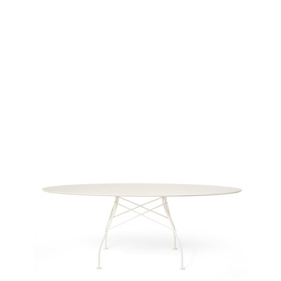 Table ovale d'extérieur brillante