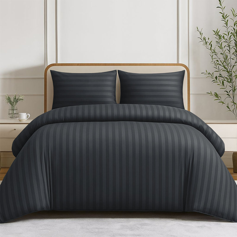 Striped 4-Piece Microfiber Bedding Set, Duvet Cover, Fitted Sheet & Pillowcases , Double Duvet Cover + 3 Additional Pieces