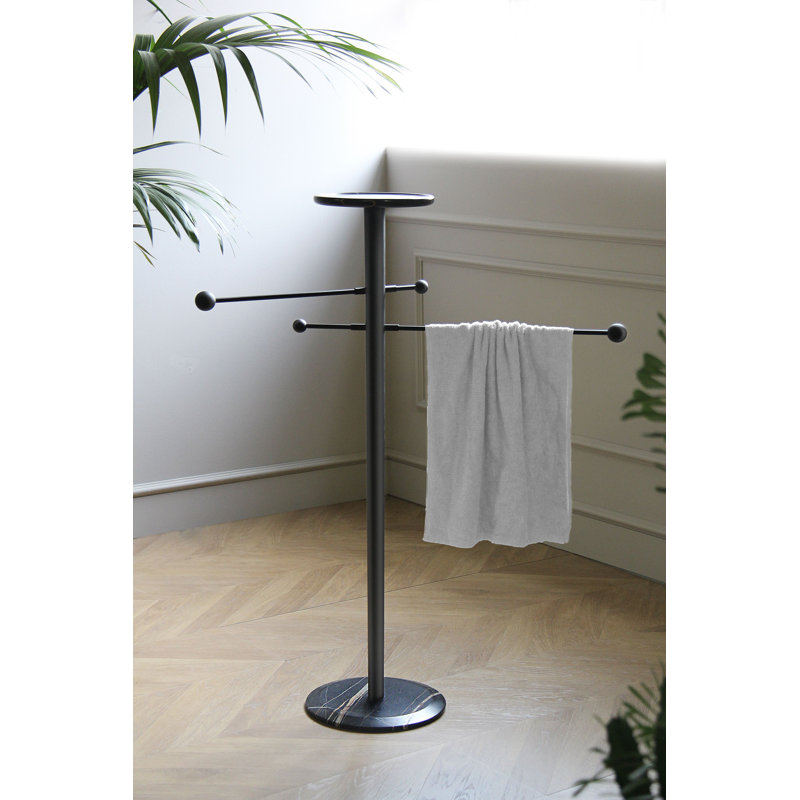 Toallero Towel Stand, Black