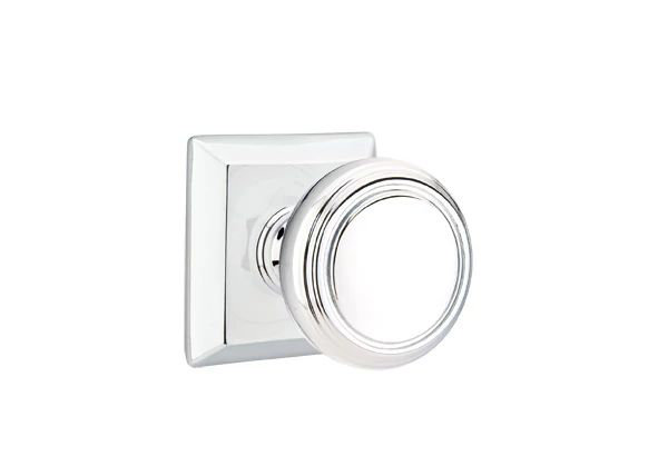 Ensemble de mortaise intérieure Emtek avec rosette Quincy et bouton Norwich (LH), Chrome poli