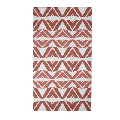 Tapis rouge à motif de chevrons