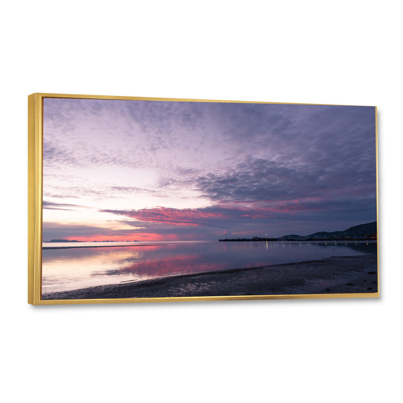Panoramique, mer mauve tropicale - photographie sur toile, Cadre doré, H 16 po x l 32 po x P 1 po