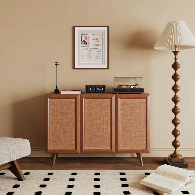 Buffet décoratif avec portes et tablettes