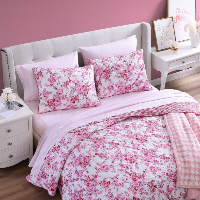 Ensemble de courtepointe réversible Betsey Johnson Floral Vineyard, Courtepointe très grand et 2 très grandes taies, Rose