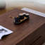 Table de bout en noyer noir-109697293