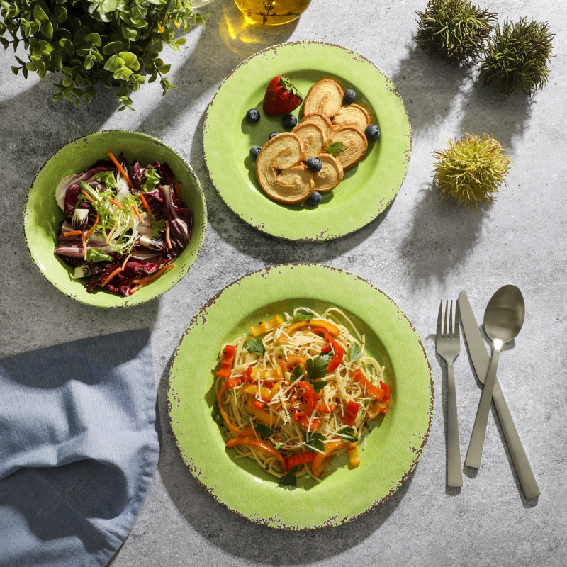 Gibson Mauna Green Melamine 12-Piece Dinnerware Set