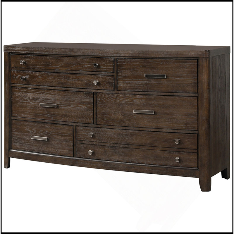 Commode antique brun avec tiroirs en cèdre