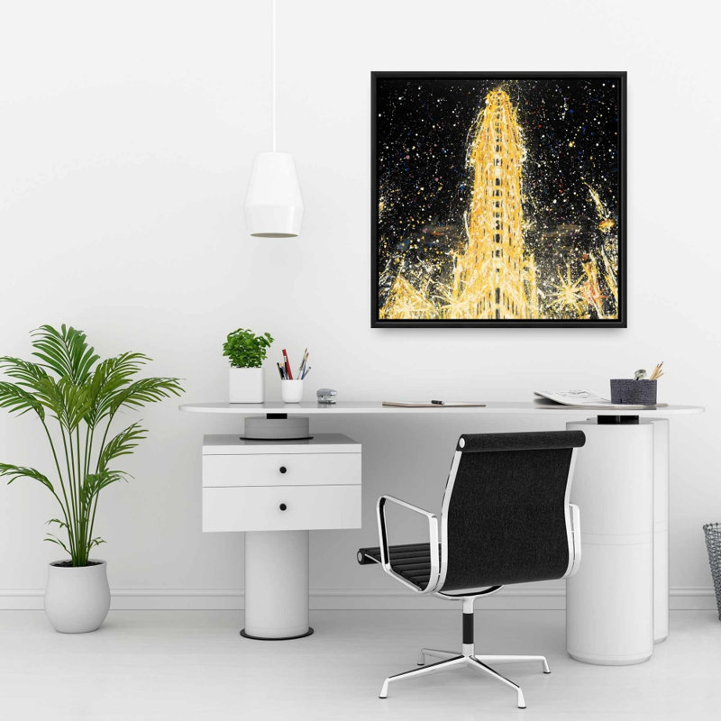 «Abstract Flatiron Building»