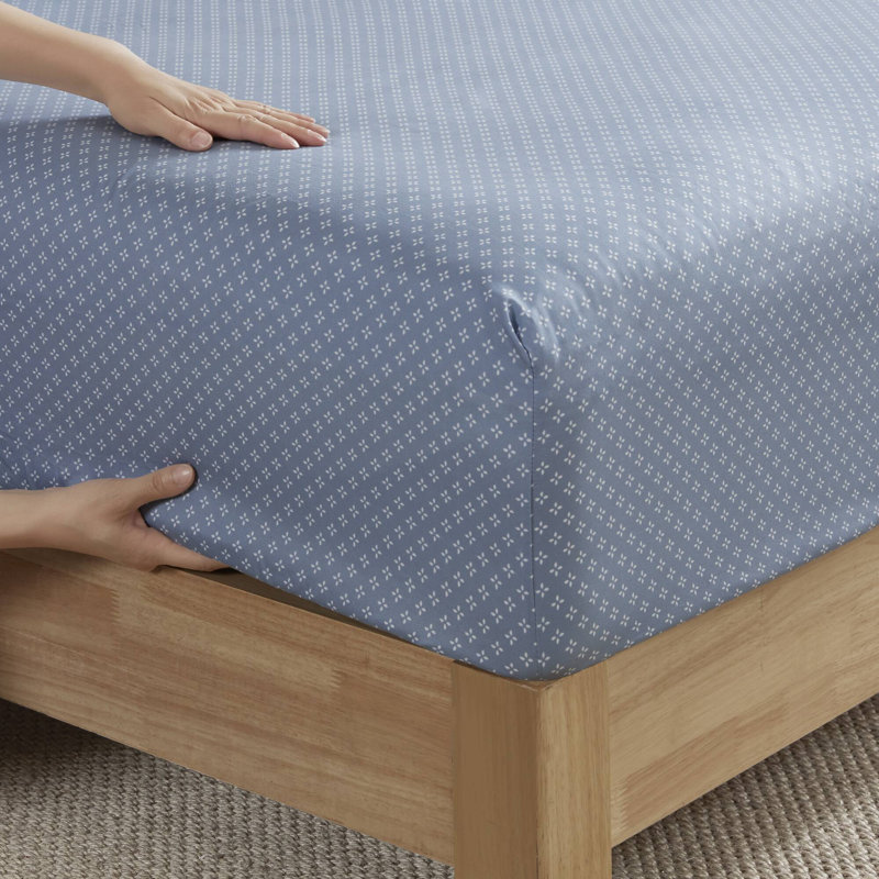 Twin Blue Microfiber Floral Bed in a Bag Set