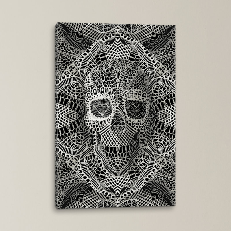 « dentelle de crâne » par ali gulec, impression sur toile tendue, H 26 po x l 18 po x P 1,5 po, Toile encadrée noire