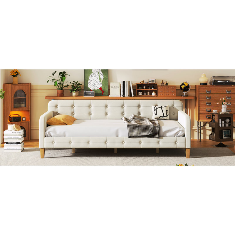 Lit de jour simple blanc avec des meubles polyvalents pour toutes les tailles de maison dans une construction solide et fonctionnelle