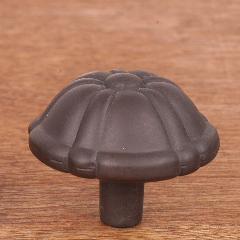 Poignée pétale CK Series, Bronze huilé, Diamètre du bouton 1,25 po