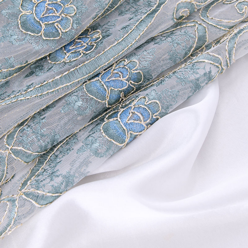 Panneau de rideau semi-transparent brodé Paramaz, Blanc / bleu sarcelle