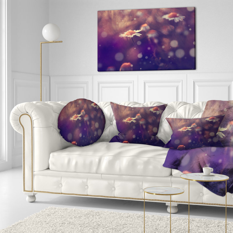 Coussin décoratif mignon avec fleur rétro et bokeh