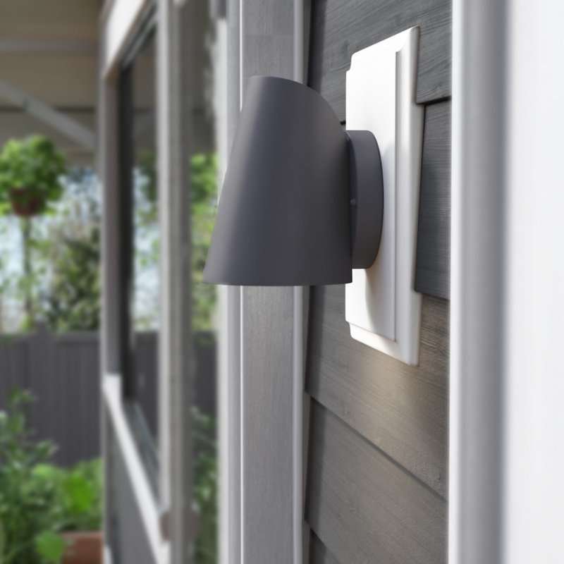 Tyneside LED Wall Light, Matte Black