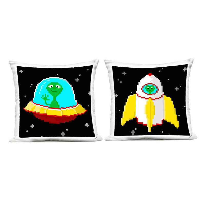 Coussin extérieur Stupell Industries Pixel Alien Spaceship Design par June Erica Vess (ensemble de 2)
