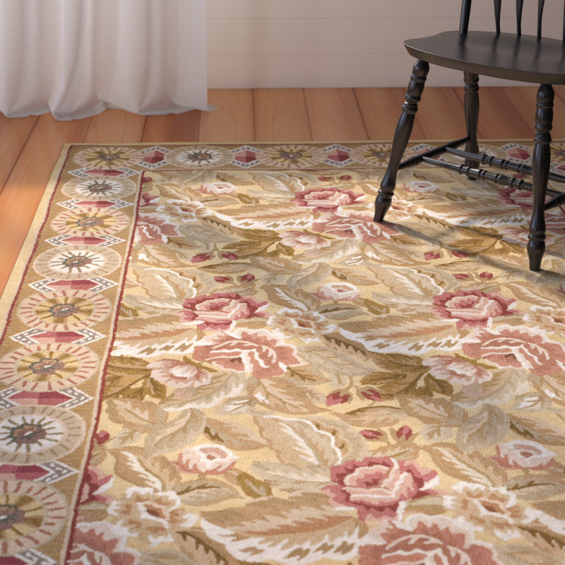 Tapis floral en laine crocheté à la main Kinchen, Rectangle 5 pi 3 po x 8 pi 3 po