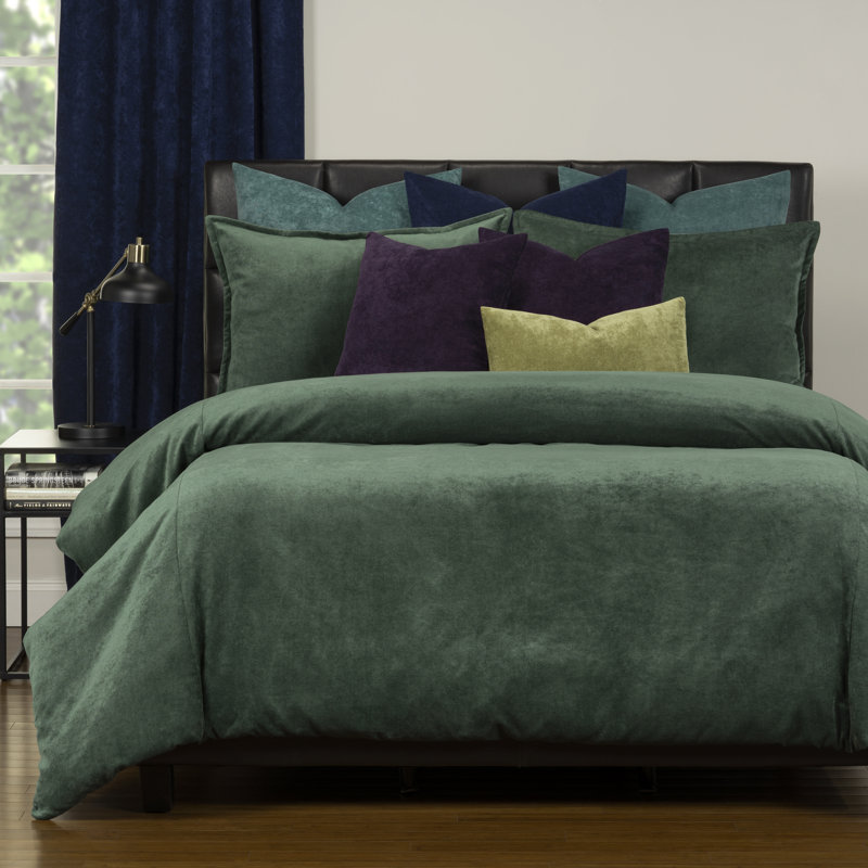 Matte Velvet Set with Duvet Cover & Insert Set by Siscovers, Cal. King Duvet Cover + 9 Additional Pieces, Emerald