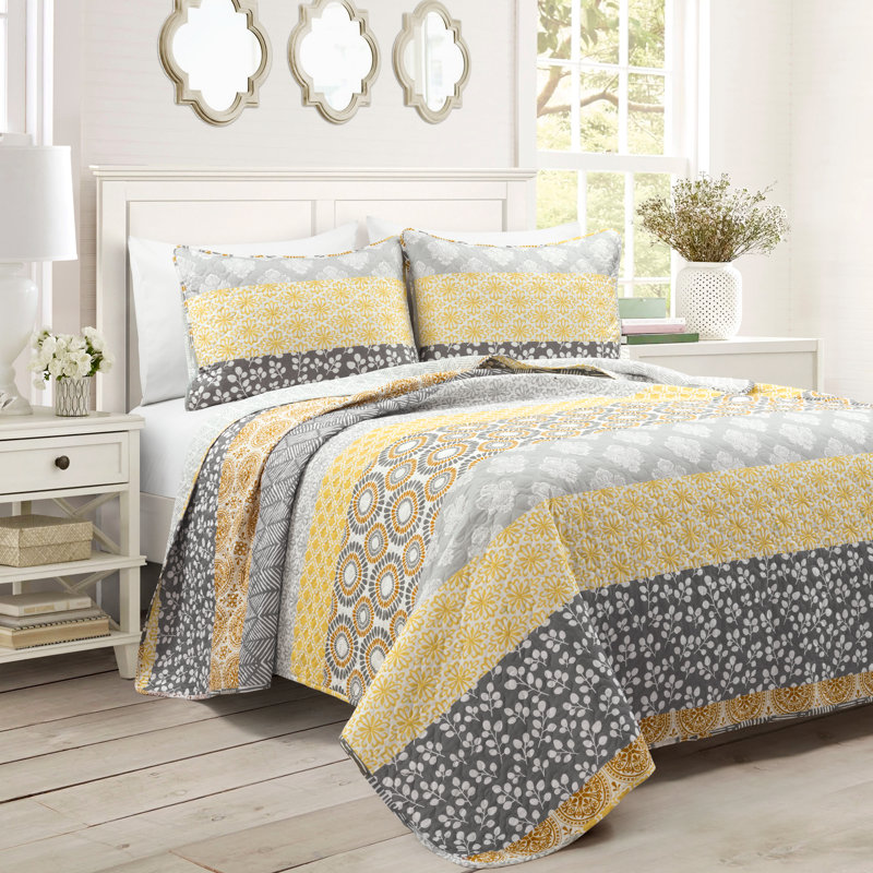California King Yellow and Gray Cotton Reversible Quilt Set