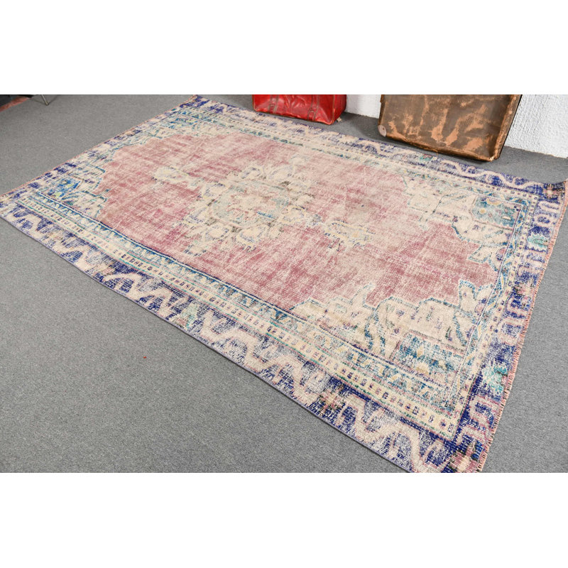 Tapis turc rétro rose et bleu pour un décor de salon bohémien et une idée de cadeau unique