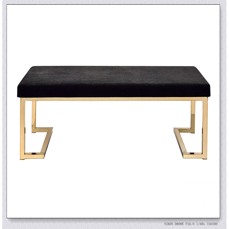 Banc noir et champagne avec base en C en métal