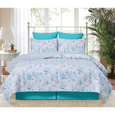 St. Vincent White Cotton Reversible Quilt Set