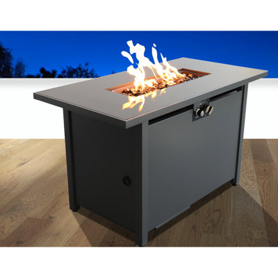 Table brasero extérieure en acier noir, 63,5 cm (H) x 106,7 cm (L), puissance de 50 000 BTU, surface chauffante, allumage par bouton-poussoir, réservoir dissimulé, rangement intégré.