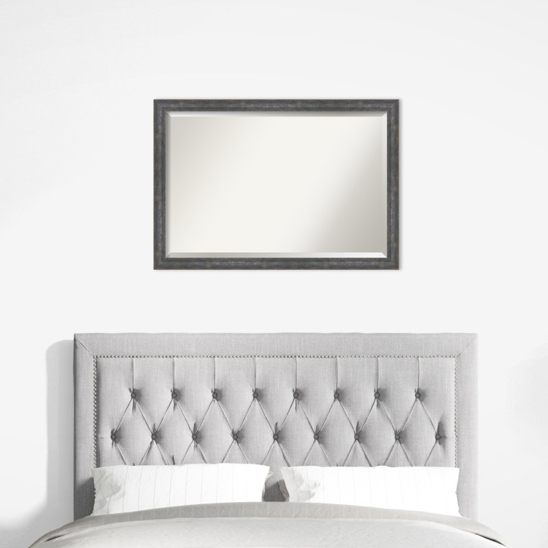 Miroir mural Earmon, 27,25 po x 39,25 po, Argenté, Rectangle
