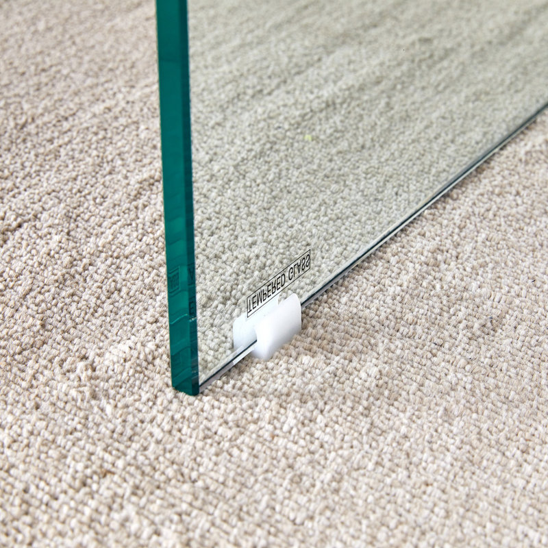 Table basse carrée avec plateau en panneau de fibres à densité moyenne et pieds en verre trempé, Noyer
