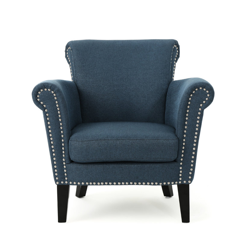 Fauteuil club bleu marine avec tissu fin et pieds en bois de bouleau