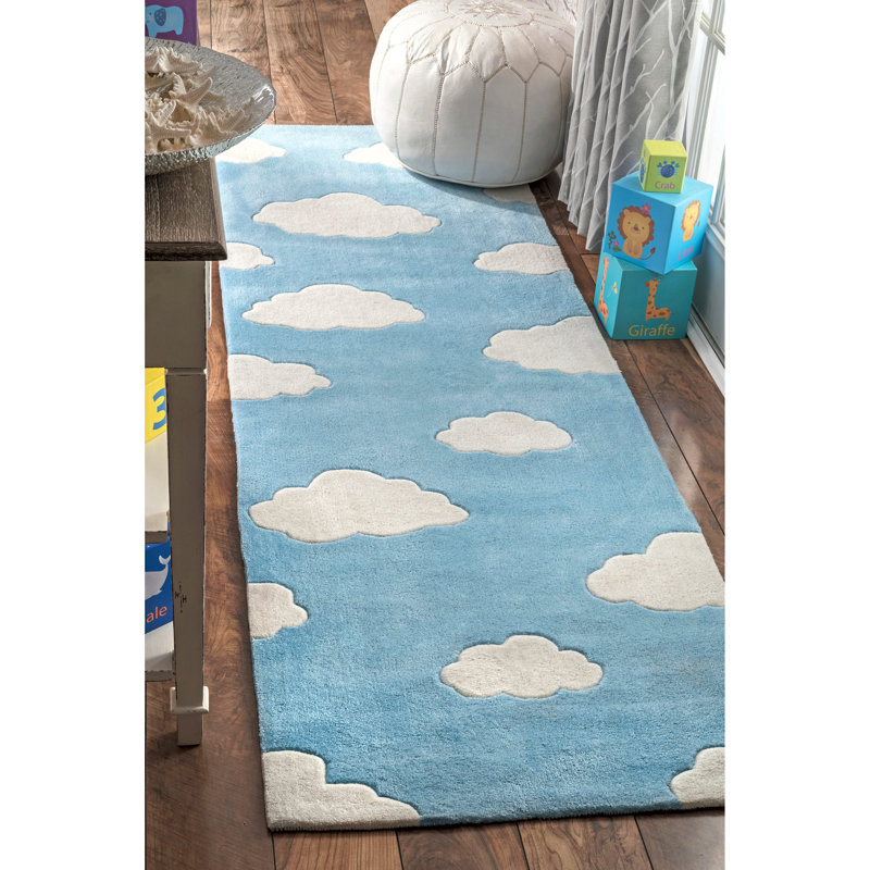 Tapis touffeté à la main à motif nuageux bleu Sachiko Abbas, Tapis de couloir 2 pi 6 po x 8 pi
