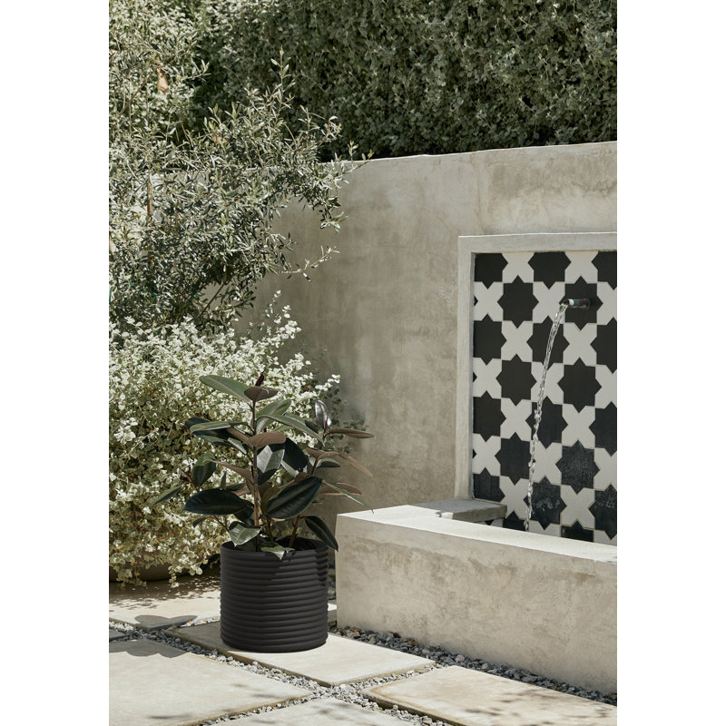 Petit pot à fleurs Veradek Mod Series, H 12,75 po x l 13,75 po x P 13,75 po, Noir, 1
