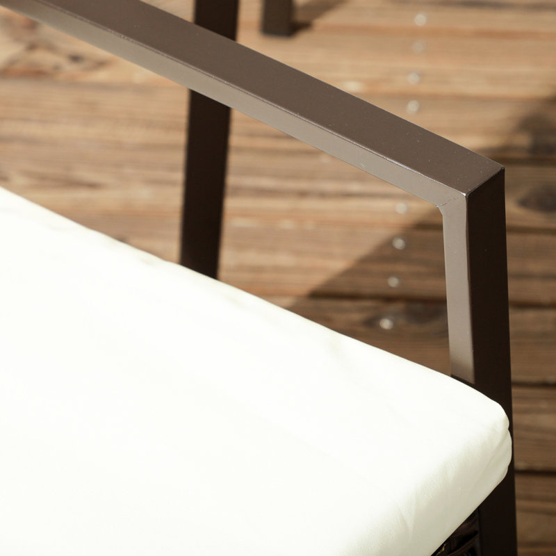 2 chaises de patio pour l'extérieur avec coussin, chaises en PE et coussin blanc crème pour le jardin. Chaise. Crémeux