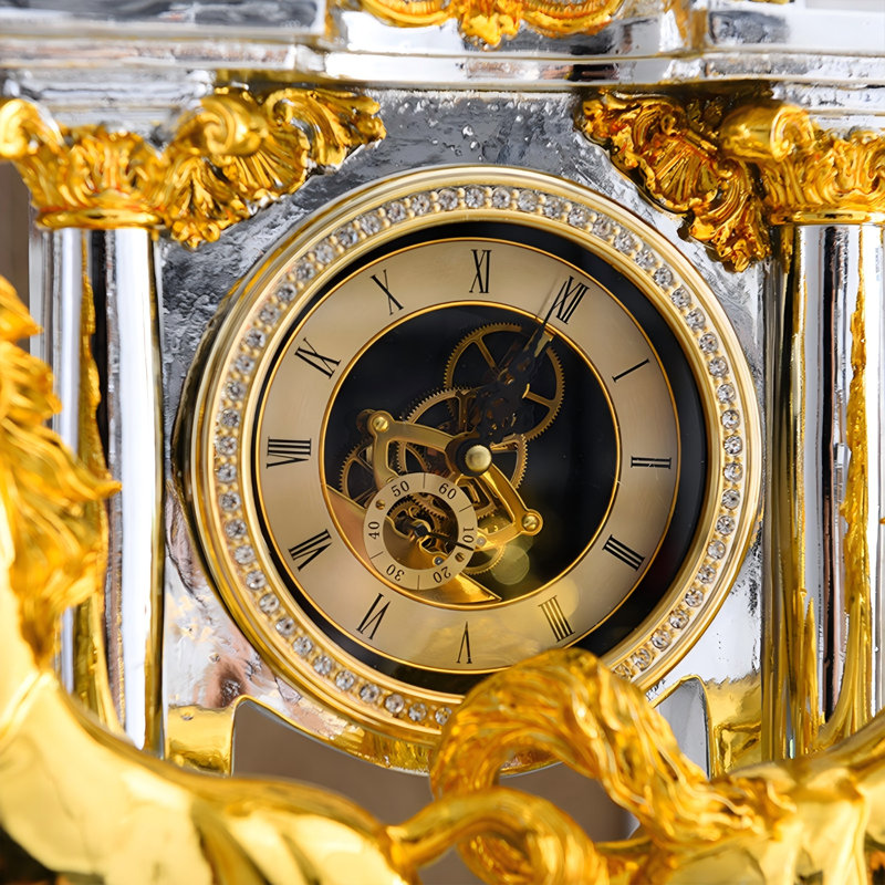 Vintage Elegant Golden Double Horse Sculpture Table Clock