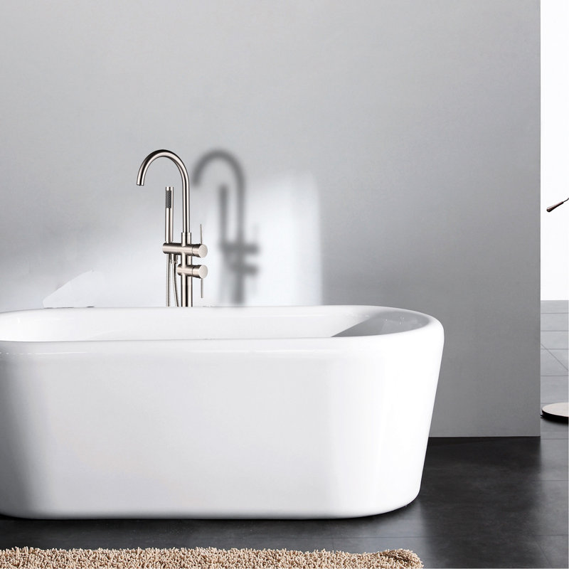 Robinet de baignoire autoportant en métal avec douche à main et conception avant-gardiste