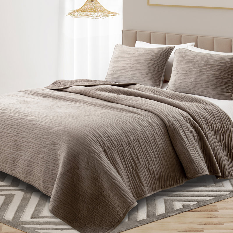 Wonderful Flannel Quilt Set 3 Piece for All Season Reversible, Full/Queen + 2 Standard Shams, Light Brown