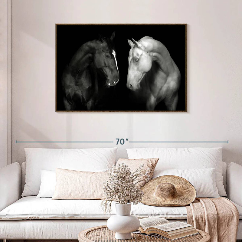 Chevaux monochromes, 43 po x 29 po, Cadre flottant noyer