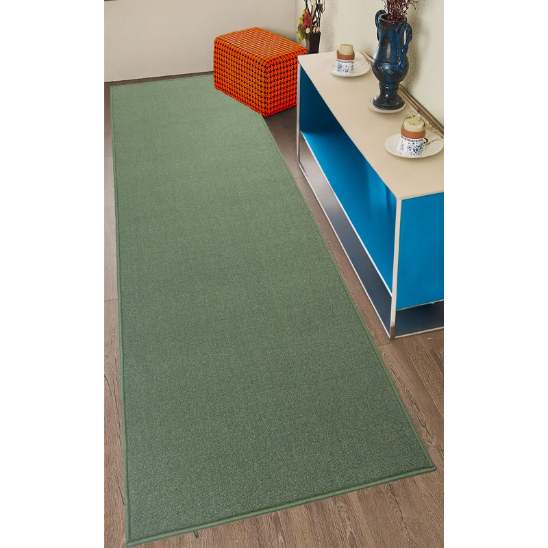 Tapis de couloir vert uni sur mesure à profil bas lavable à la machine, Rectangle 2 pi 2 po x 4 pi