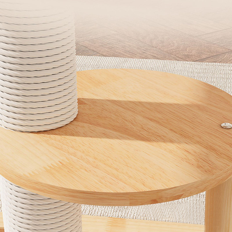 Arbre à chat minimaliste en bois avec poteaux en sisal et nid en rotin pour usage domestique