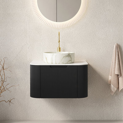 Meuble-lavabo de 24 po avec lavabo, meuble de rangement rayé à bords arrondis avec tiroir, lavabo rond en céramique blanc mat et plateau en pierre frittée blanc de Carrare, pré-assemblé, couleur noire