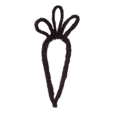 Vickerman 23"H x 12"W Carrot Outline Wreath. Made of natural twigs.