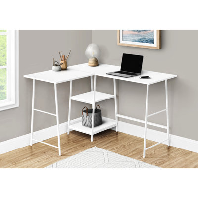 Bureau en L pour l'organisation du bureau à domicile, 122 cm (48 po), stratifié blanc et métal, avec étagères modernes. Table d'écriture contemporaine, forme ergonomique, pour des séances productives.