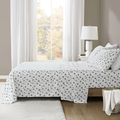 Full Size 4 Pcs Sheet With Black Snowflakes Design, 100% Cotton Flannel Ideal For Mattresses Up To 18", Softened By Superior Fabric Brushing, Fitted Elasticity, Pre - Shrunk Fit, Contains Flat Sheet,