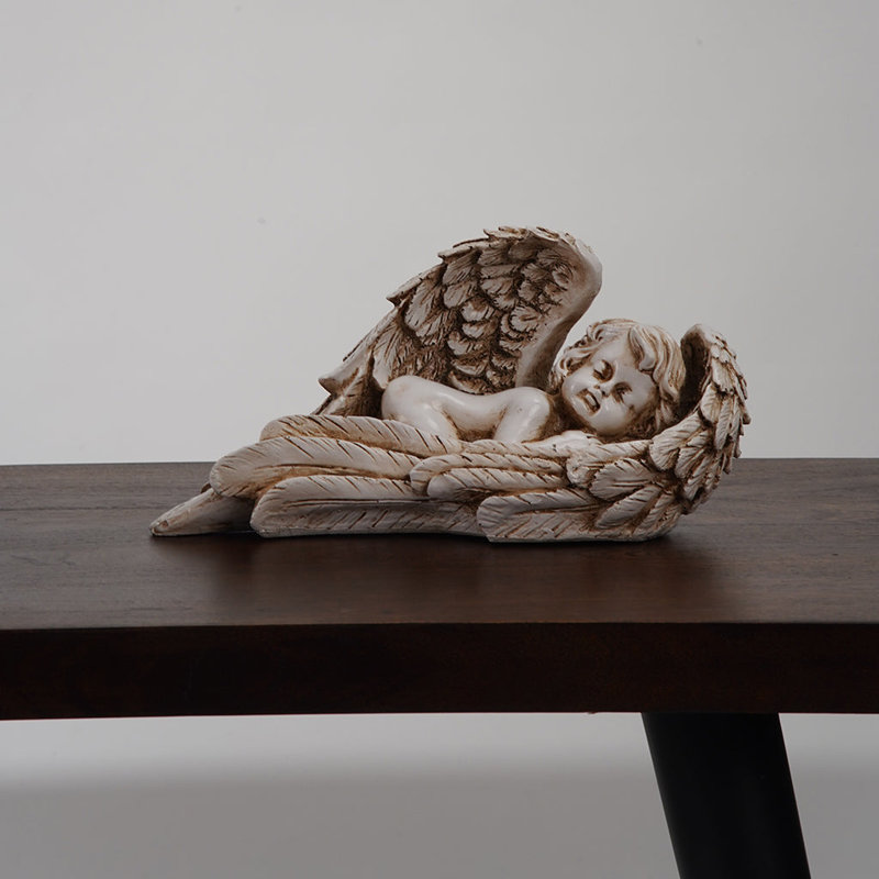 Figurine / sculpture Alberga