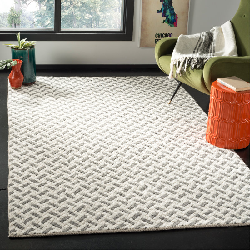 Huberty Hand Woven Viscose/Wool Geometric Rug in Gray/Ivory, Rectangle 5' x 8'