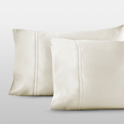 Yalda Pillowcase Set