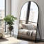 Grand miroir de plancher arqué pleine longueur-1095442195-1095442286