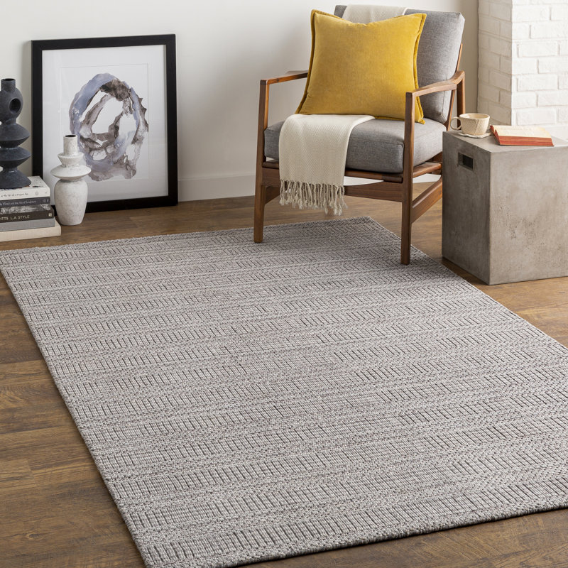 Area Rug in Black, Rectangle 5' x 7'6"