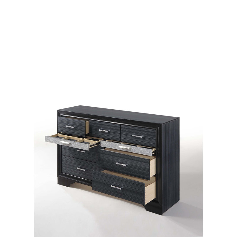 Commode Naima avec plusieurs tailles de tiroirs et compartiment à bijoux doublé de feutre pour un rangement élégant, Noir