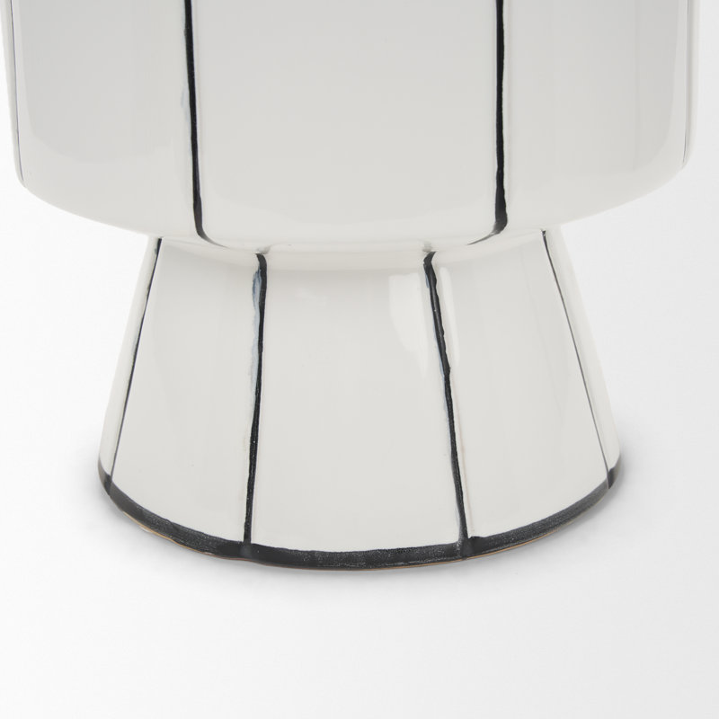 Petit vase en céramique Nelsa, H 15,94 po x l 9,84 po x P 9,84 po